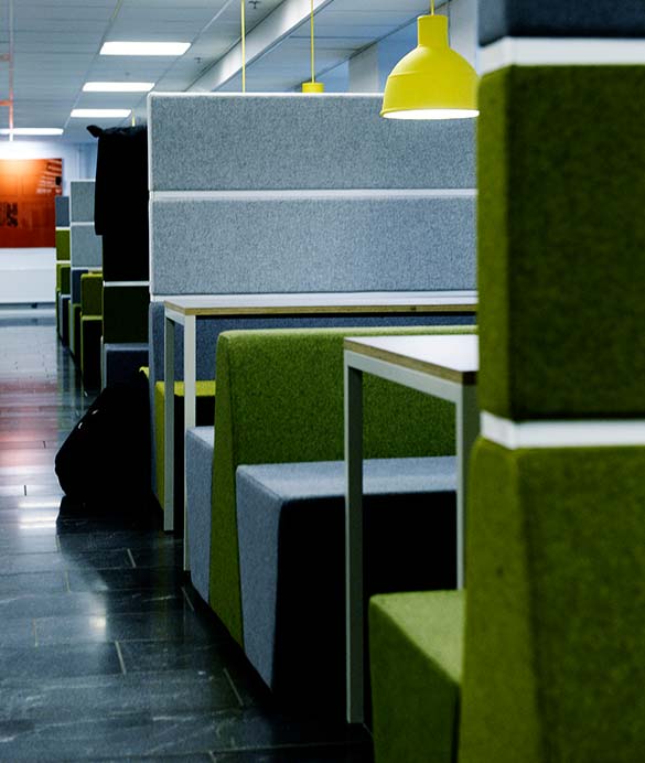 Porcelænshaven indenfor med opholdsområde